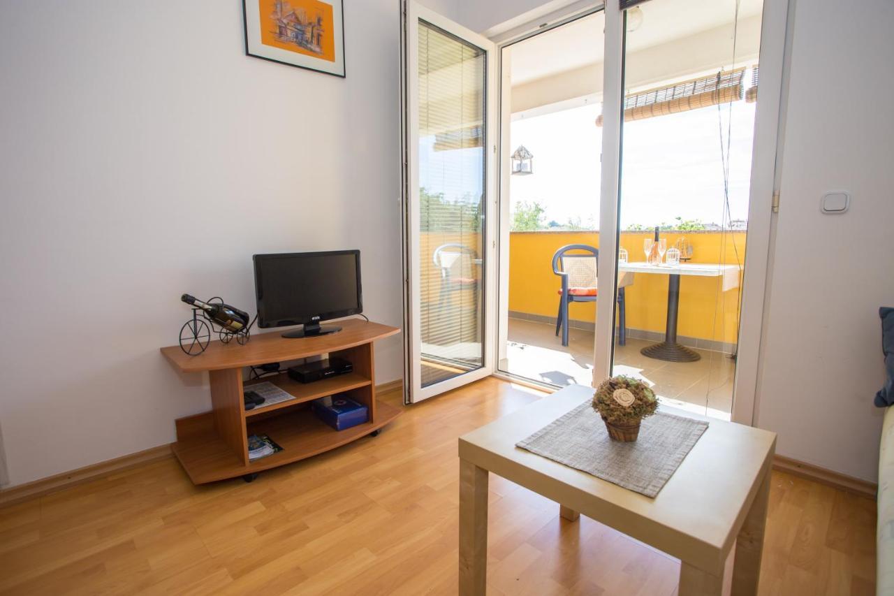 Apartman Vlado Apartment Върсар Екстериор снимка