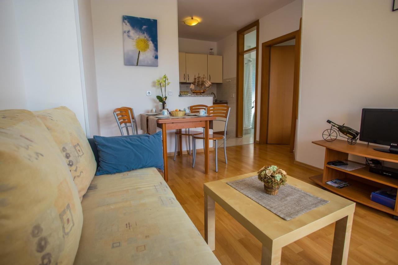 Apartman Vlado Apartment Върсар Екстериор снимка