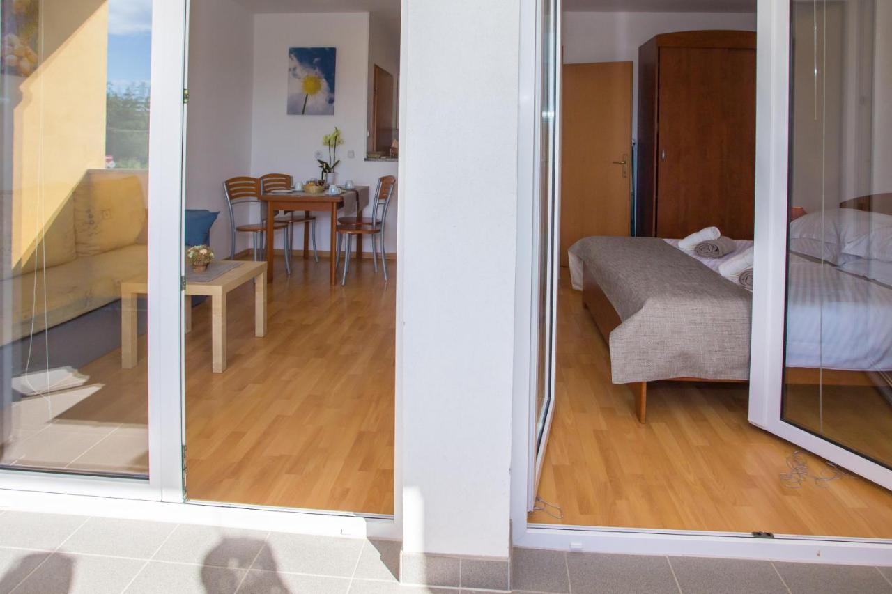 Apartman Vlado Apartment Върсар Екстериор снимка