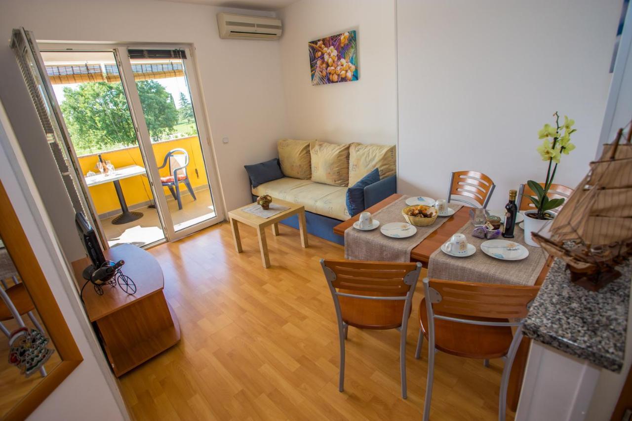 Apartman Vlado Apartment Върсар Екстериор снимка